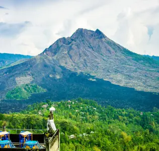 BALI – JAKARTA-PUNCAK PACKAGE TOUR – INDONESIA