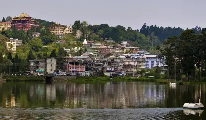 Darjeling-Mirik-Pelling Tour Package